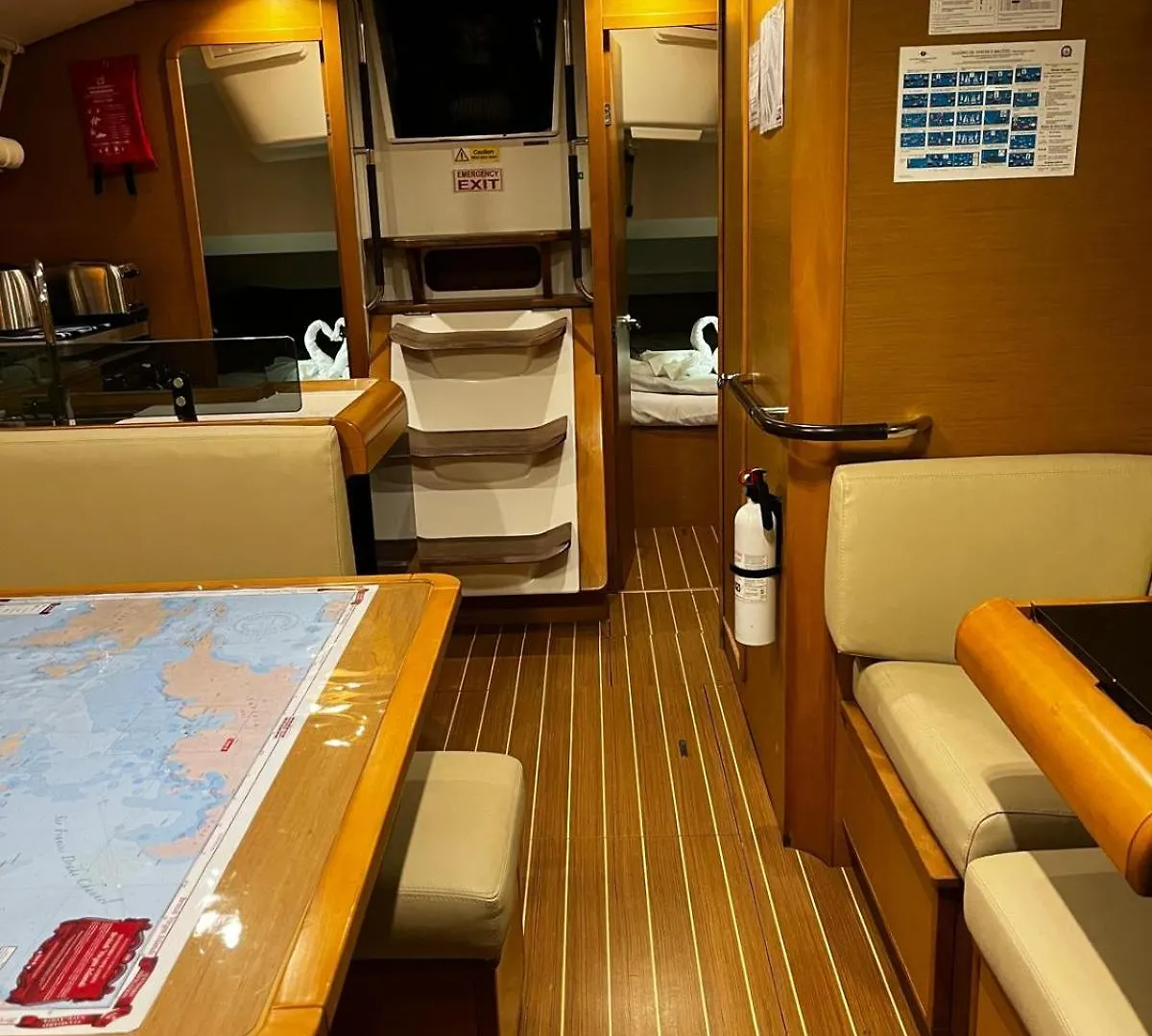 Sleep Aboard A Modern Sailboat In Oeiras Hotel